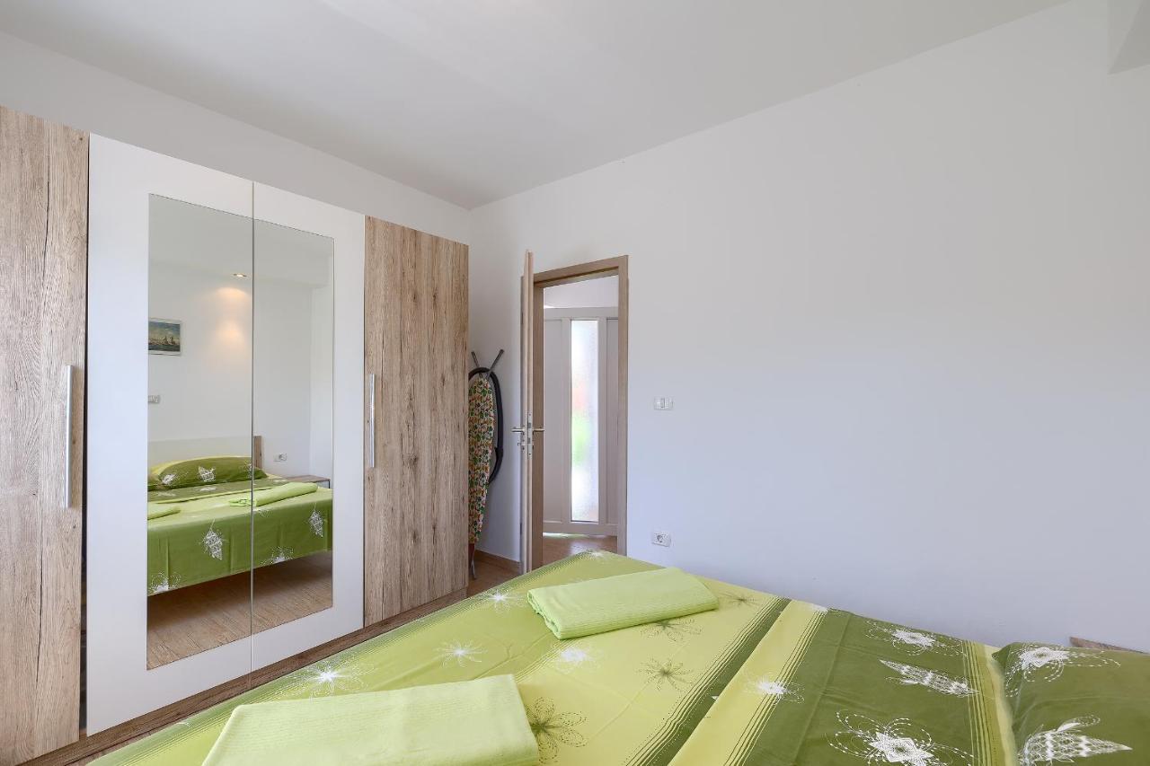 Apartman Mishel 2 Фажана Экстерьер фото